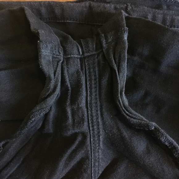 🟣 2/$10 Forever 21 Denim Shorts - Black - Picture 6 of 7